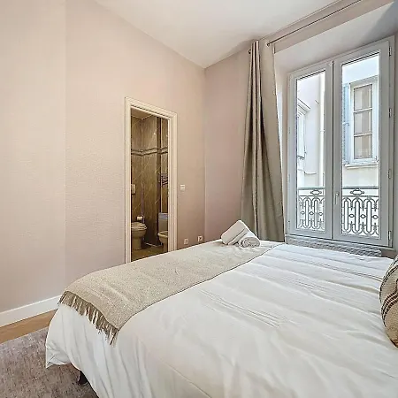 Sea View 2br 2ba - 4 Min Palais - Ideal Film Festival アパート